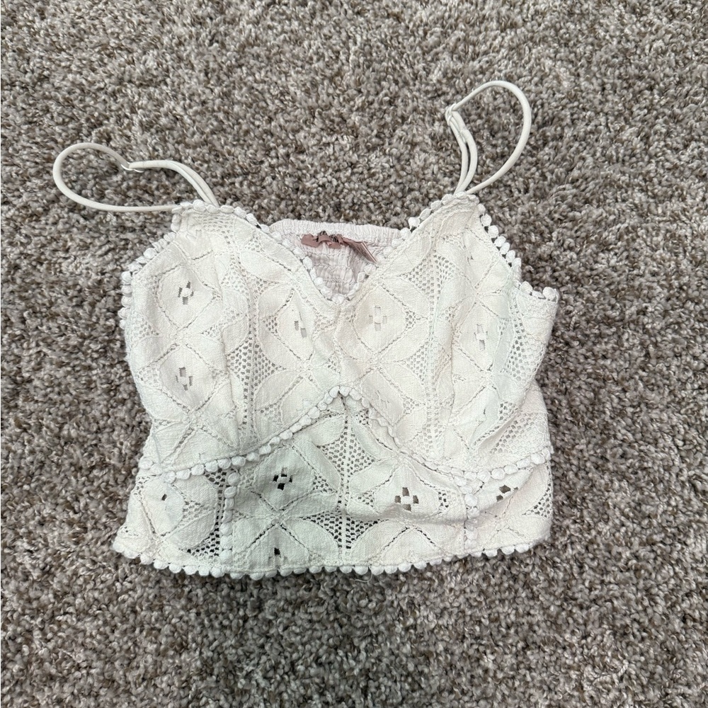 Buckle White Lace Tank Top